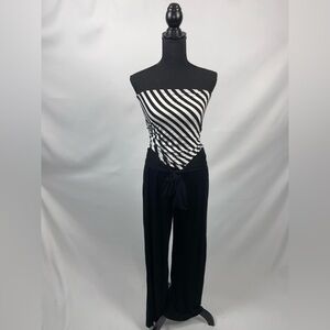 Jumpsuit Chic Black and White Striped Strapless